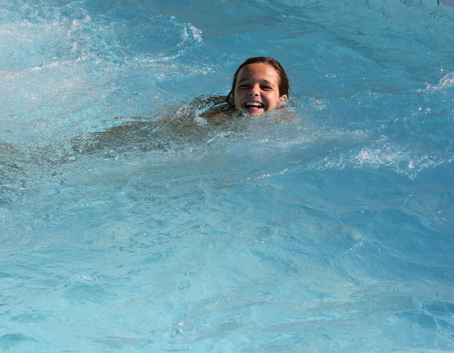 camping-le-moulin-des-effres-avec-pisicine
