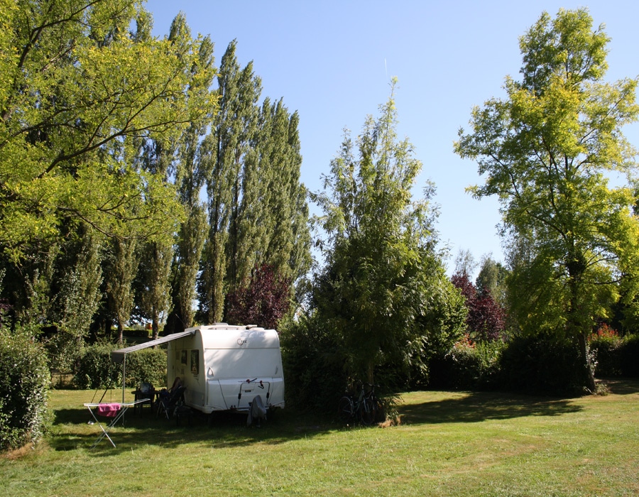 camping-le-moulin-des-effres-secondigny-emplacement-camping-car