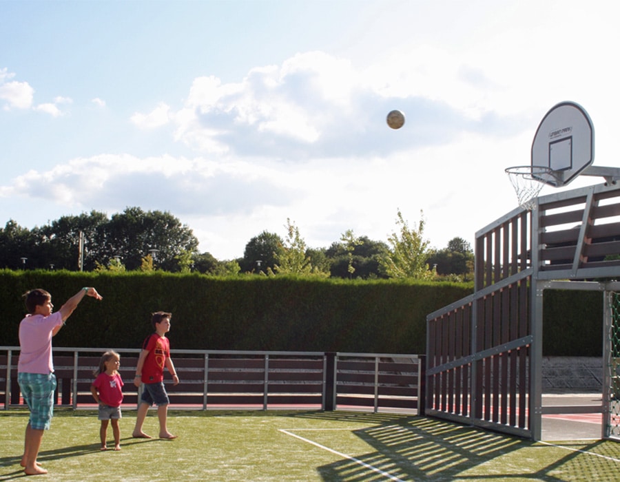 camping-le-moulin-des-effres-terrain-basketball