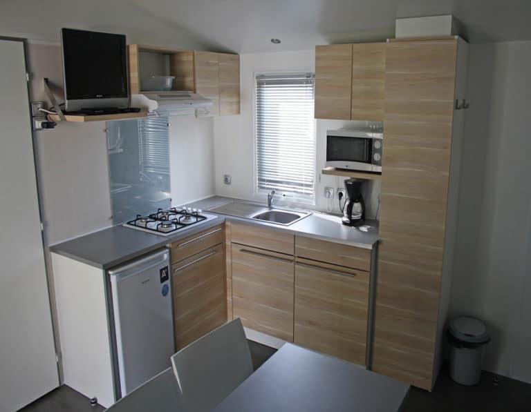 mobil-home-2-chambres-confort-cuisine-camping-le-moulin-des-effres-secondigny