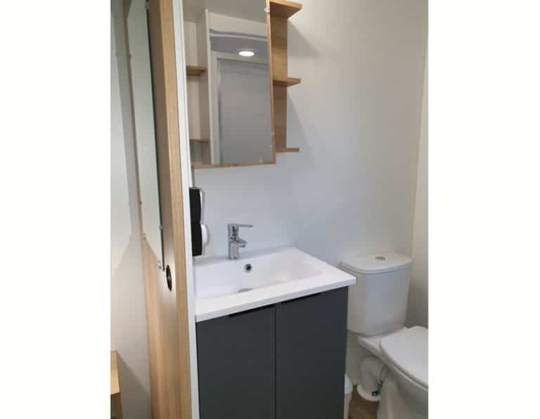 location-mobil-home-8-personnes-avec-chambre-parentale-camping-le-moulin-des-effres