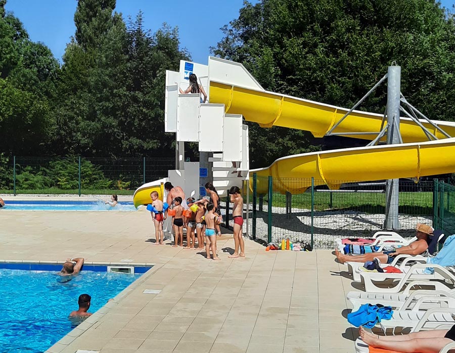 camping-le-moulin-des-effres-avec-pisicine-toboggan-deux-sevres