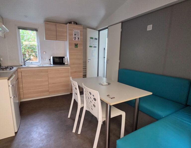location-mobil-home-2-chambres-camping-avec-piscine-camping-le-moulin-des-effres-secondigny