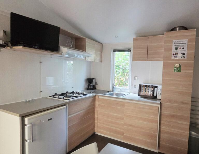 location-mobil-home-2-chambres-camping-avec-piscine-proche-puy-du-fou-camping-le-moulin-des-effres-secondigny