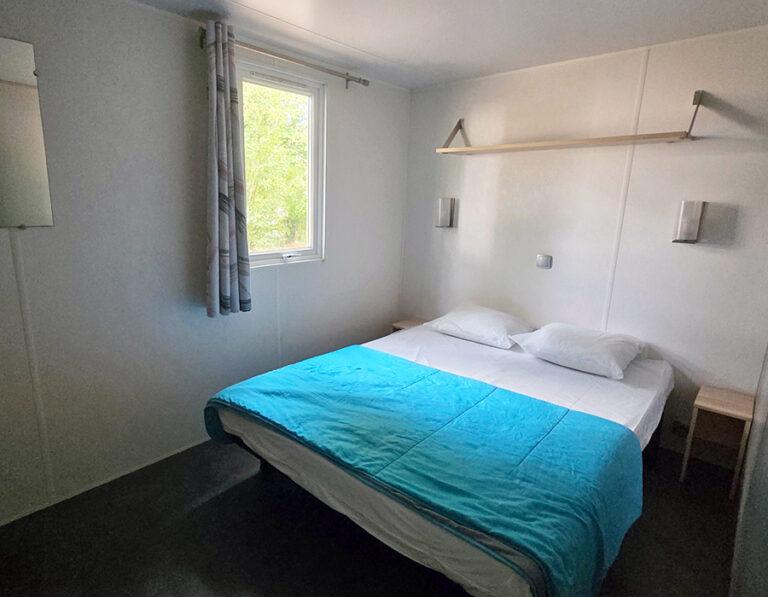 location-mobil-home-4-personnes-proche-parthenay-camping-le-moulin-des-effres-secondigny-79