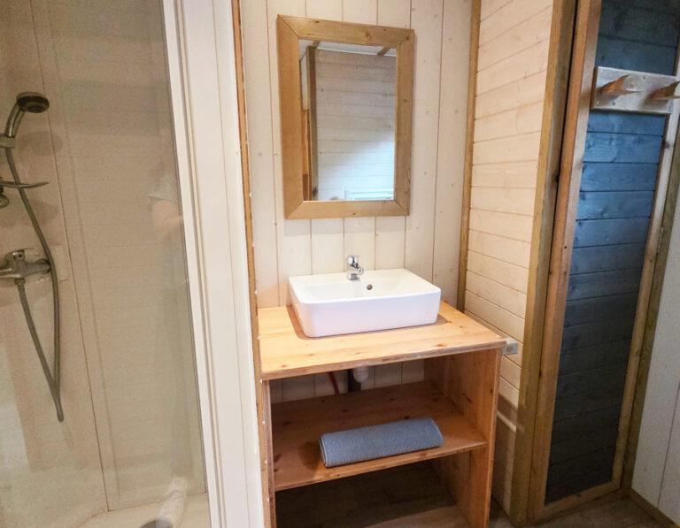 location-proche-puy-du-fou-futuroscope-marais-poitevin-avec-climatisation-secondigny-camping-le-moulin-des-effres